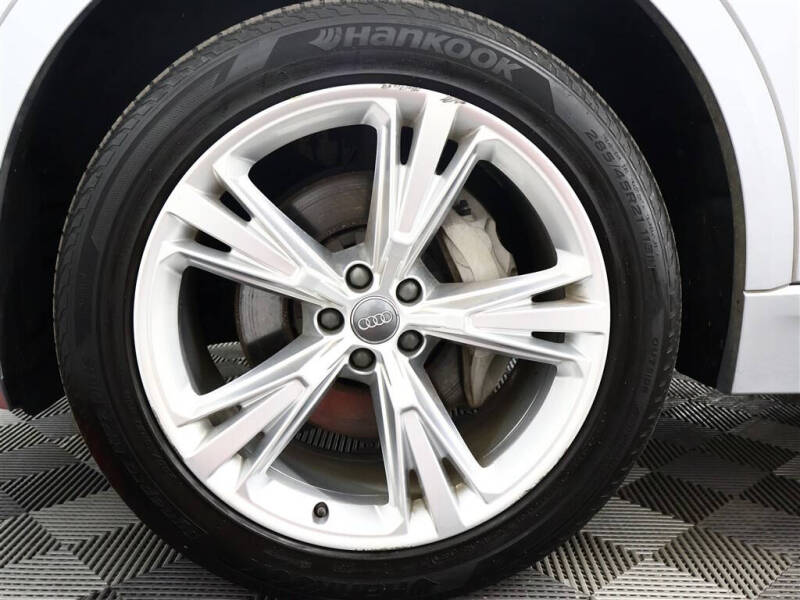 2019 Audi Q8 quattro Premium Plus 55 TFSI