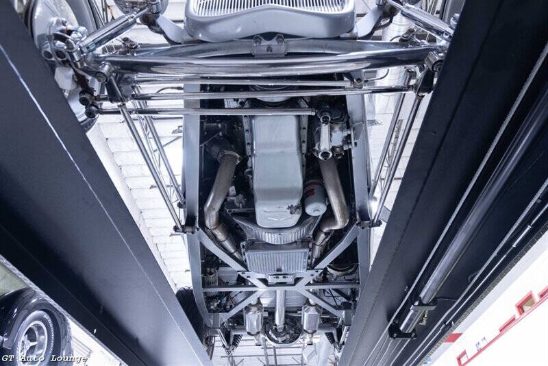 1932 Ford Roadster 36