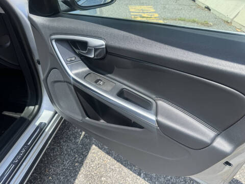 2015 Volvo V60 T5 Premier