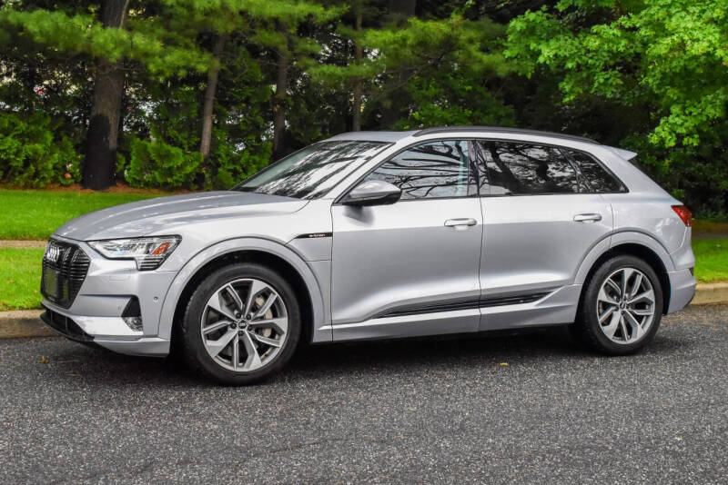 2021 Audi e-tron quattro Premium Plus