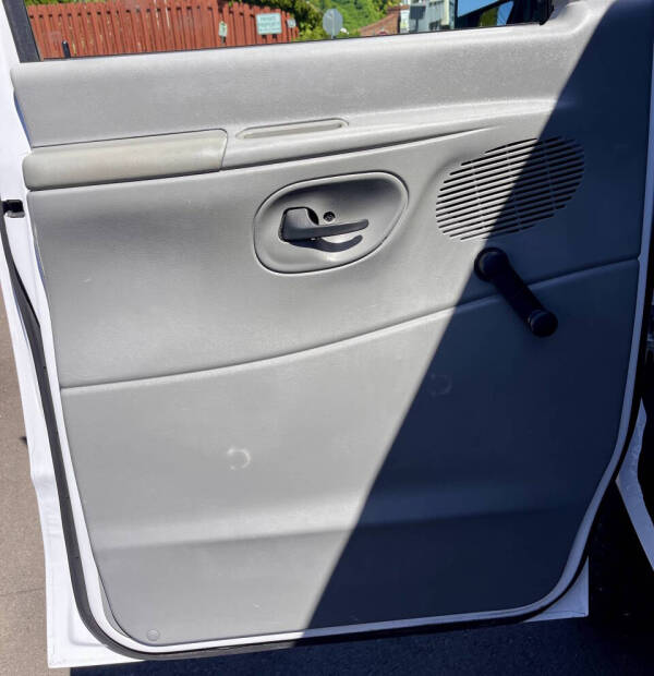 2006 Ford E-Series E-350 SD XL
