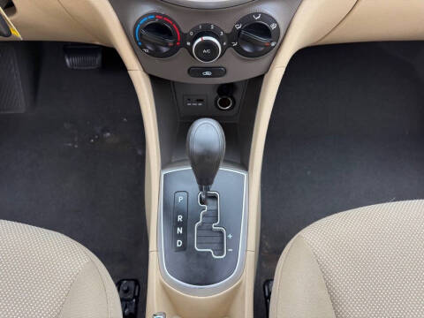 2013 Hyundai Accent GLS