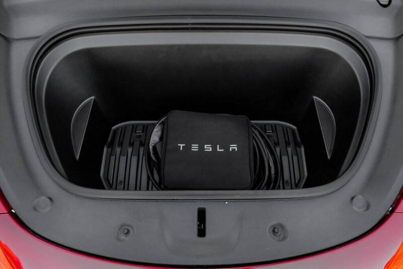 2025 Tesla Model Y Long Range