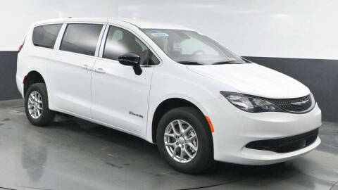 2025 Chrysler Voyager LX