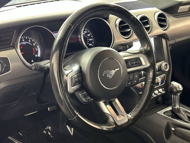 2022 Ford Mustang EcoBoost Premium