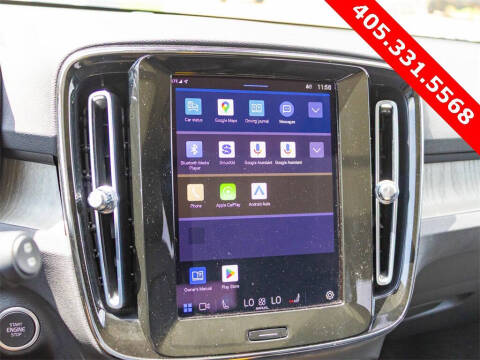 2023 Volvo XC40 B5 Plus Bright Theme