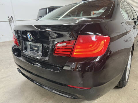 2012 BMW 5 Series 528i