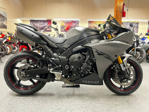 Yamaha YZF-R1 Image