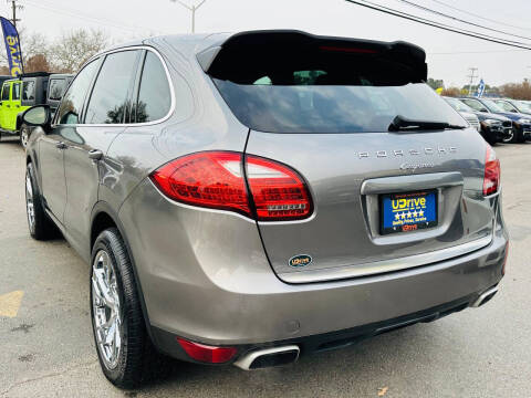 2014 Porsche Cayenne Platinum