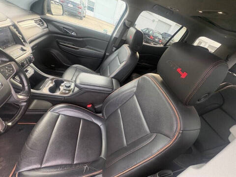 2022 GMC Acadia AT4