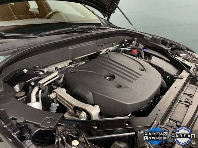 2025 Volvo XC60 B5 Plus Dark Theme