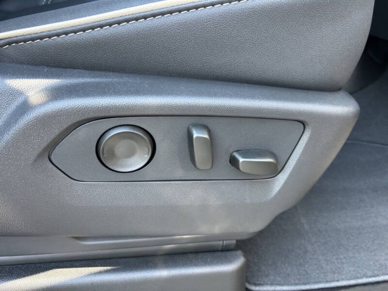 2025 GMC Yukon XL Elevation