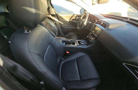 2018 Jaguar XE 25t Premium