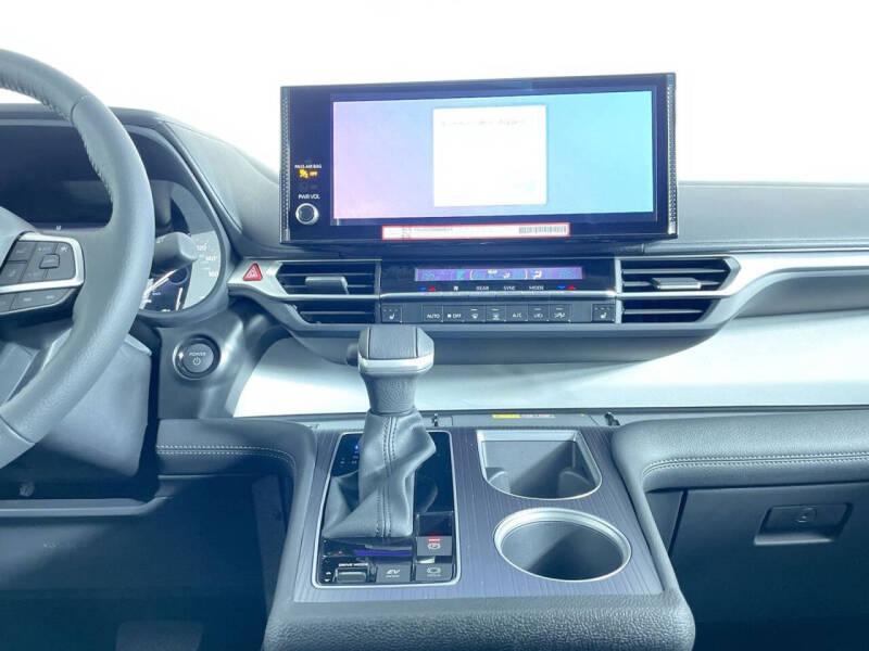 2025 Toyota Sienna XLE 7-Passenger