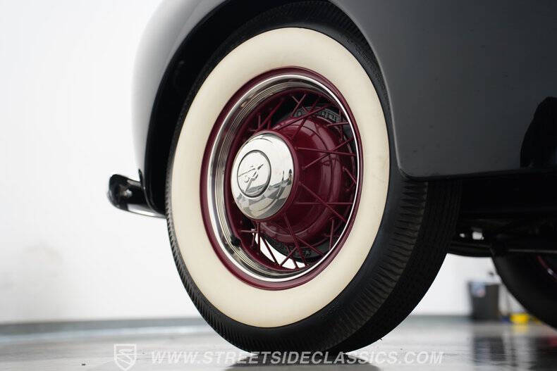 1940 Ford Deluxe