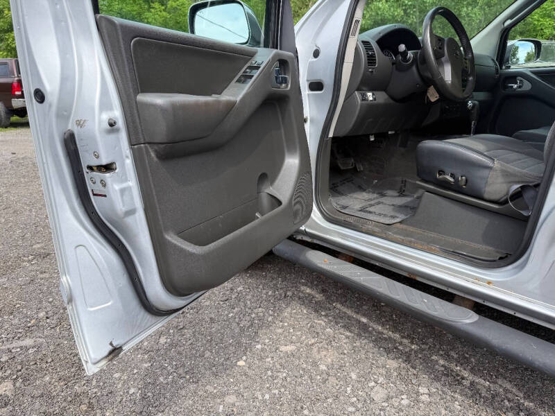 2009 Nissan Frontier LE