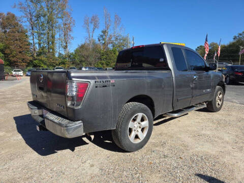 2005 Nissan Titan SE