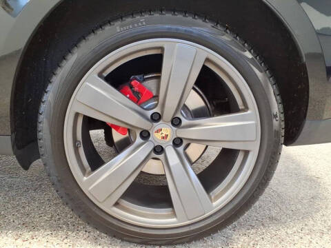 2022 Porsche Macan S