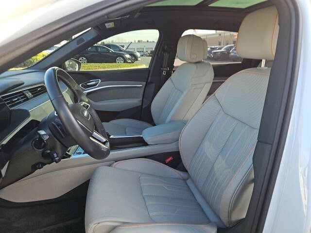 2024 Audi Q8 e-tron quattro Prestige