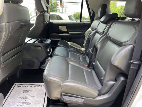 2025 Ford Expedition MAX Active