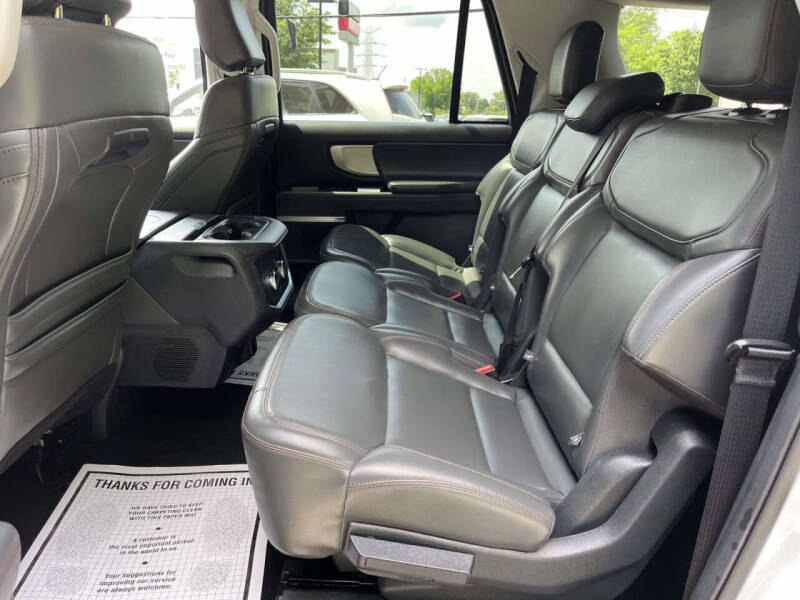 2025 Ford Expedition MAX Active
