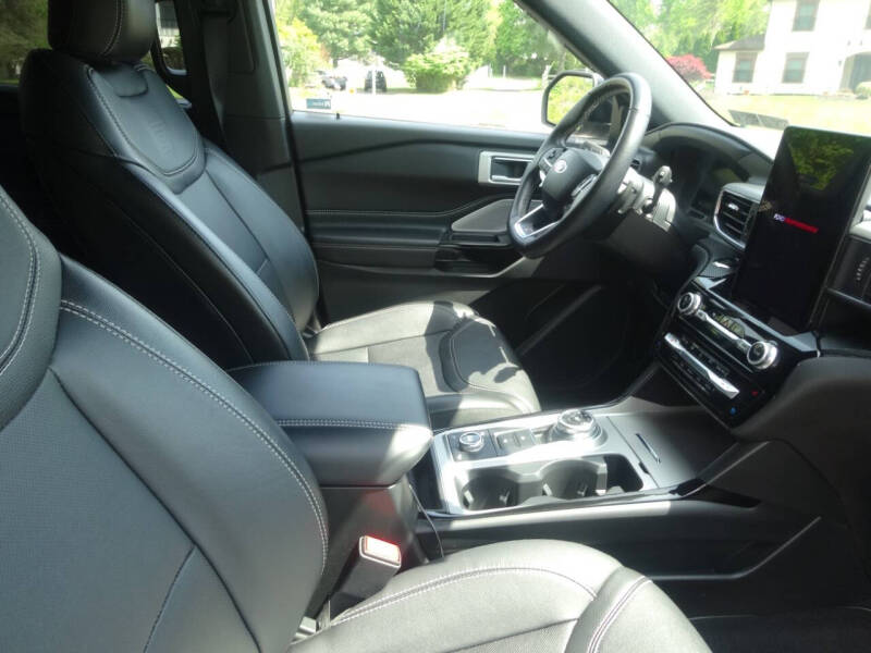 2022 Ford Explorer ST