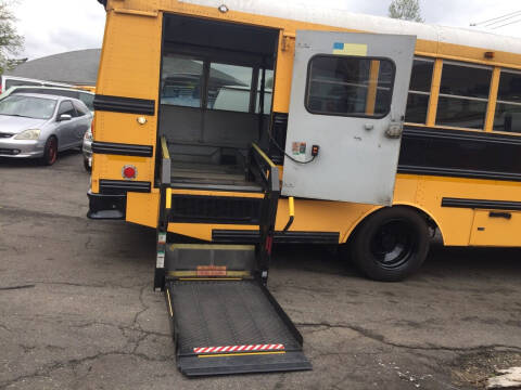 2000 Thomas Built Buses Saf-T-Liner EF