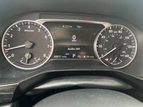 2025 Nissan Pathfinder SV