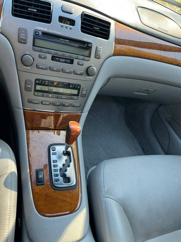 2005 Lexus ES 330