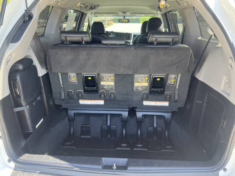 2015 Toyota Sienna SE Premium 8-Passenger