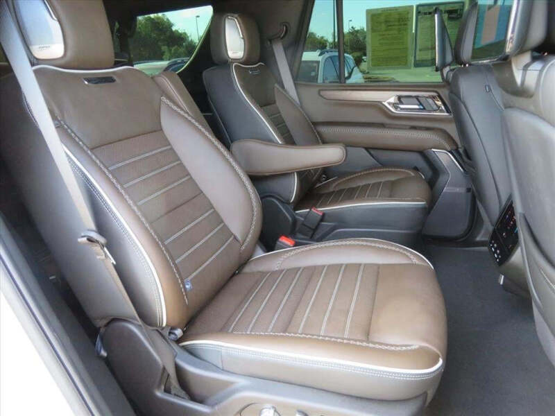 2025 GMC Yukon Denali Ultimate