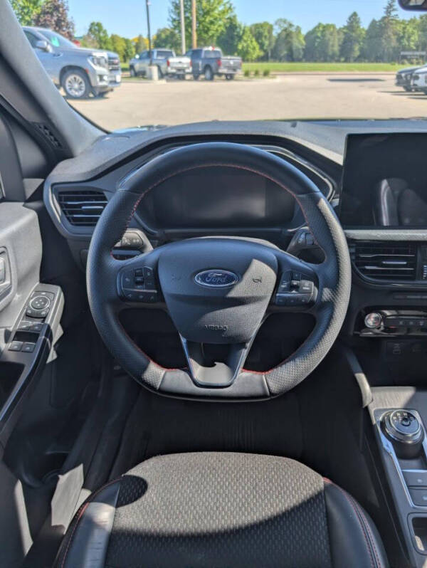 2025 Ford Escape ST-Line