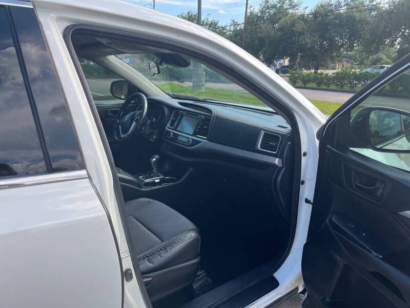 2017 Toyota Highlander LE Plus