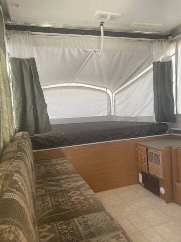 2004 Fleetwood RV TRAILER