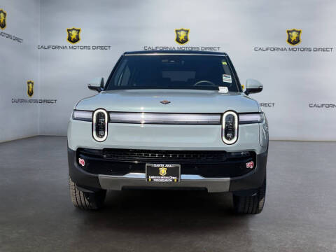 2025 Rivian R1S