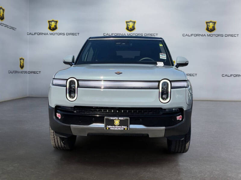 2025 Rivian R1S