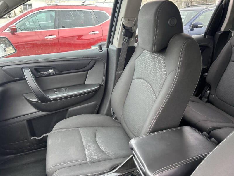 2016 GMC Acadia SLE-1