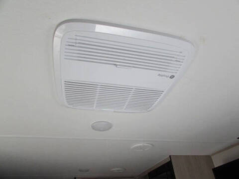 2025 Forest River AVENGER 25