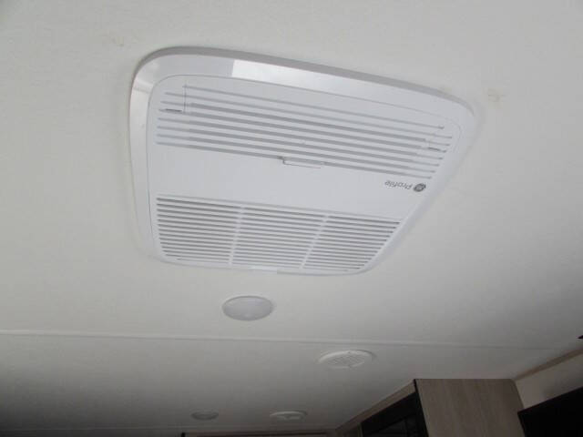 2025 Forest River AVENGER 25