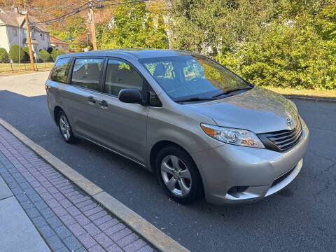 2017 Toyota Sienna L 7-Passenger