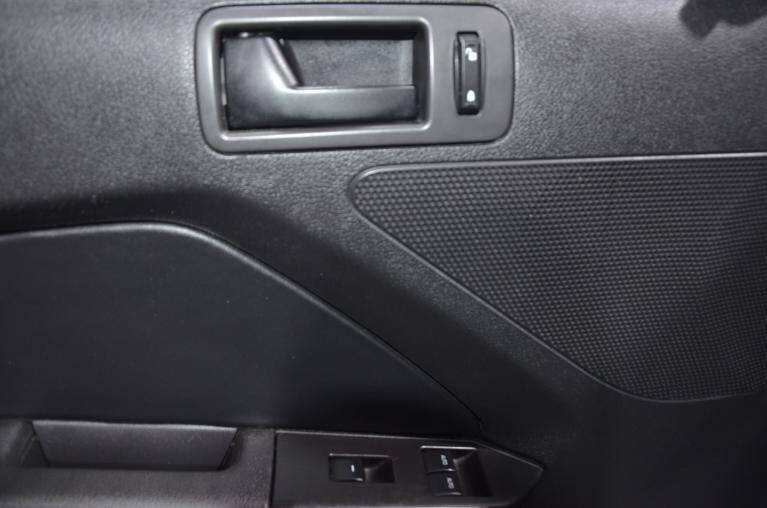 2012 Ford Mustang V6