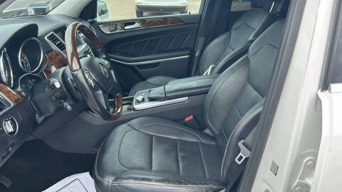 2015 Mercedes-Benz GL-Class GL 550 4MATIC