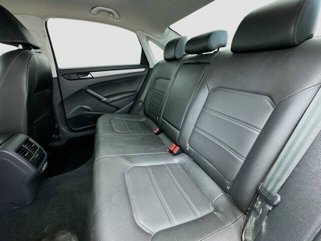 2022 Volkswagen Passat SE