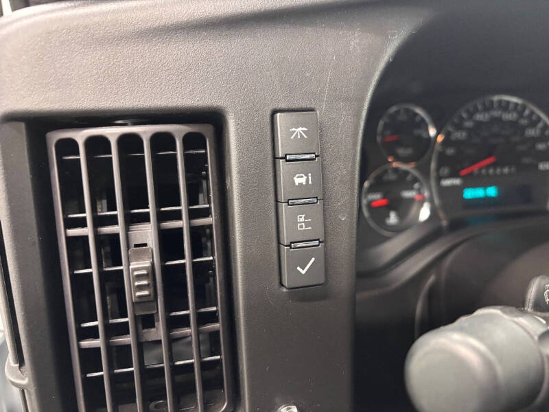 2023 Chevrolet Express 3500