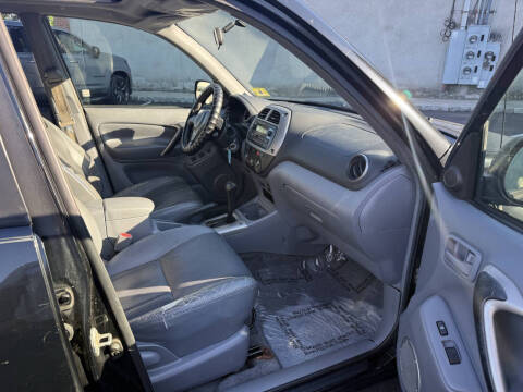 2003 Toyota RAV4
