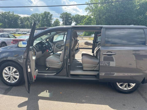 2017 Kia Sedona LX