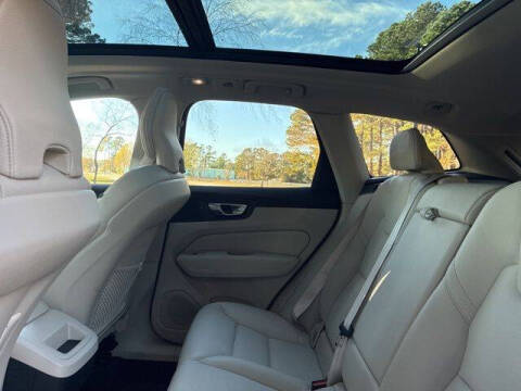 2023 Volvo XC60 B5 Plus Bright Theme