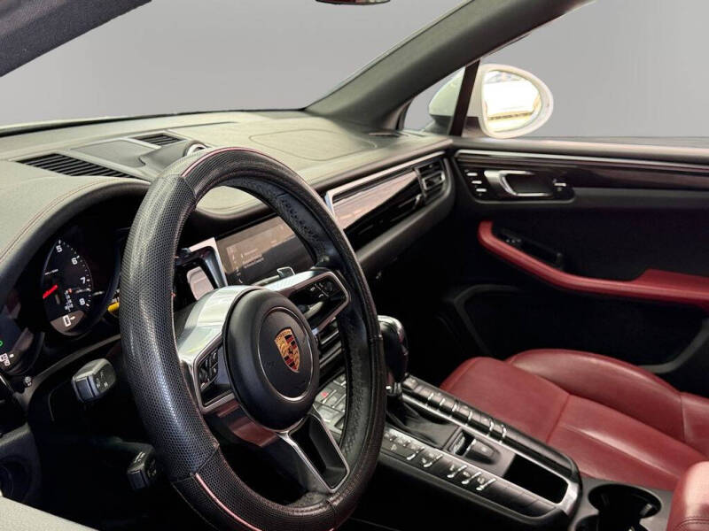 2020 Porsche Macan