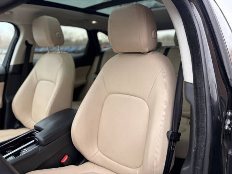 2018 Jaguar F-PACE 25t Premium