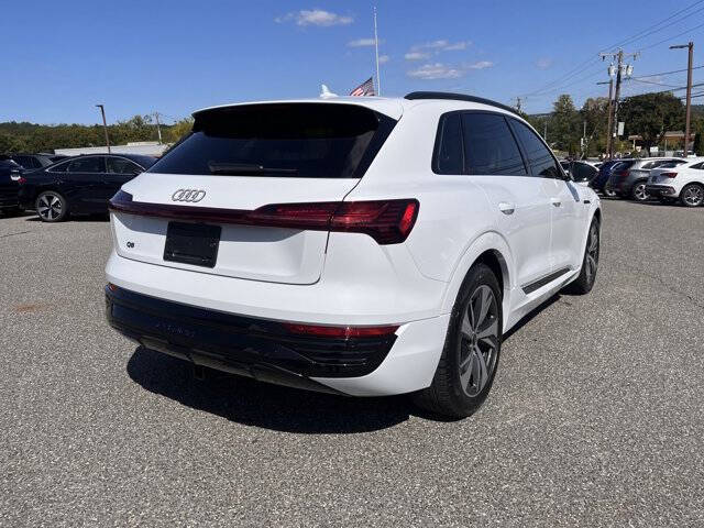 2024 Audi Q8 e-tron quattro Premium